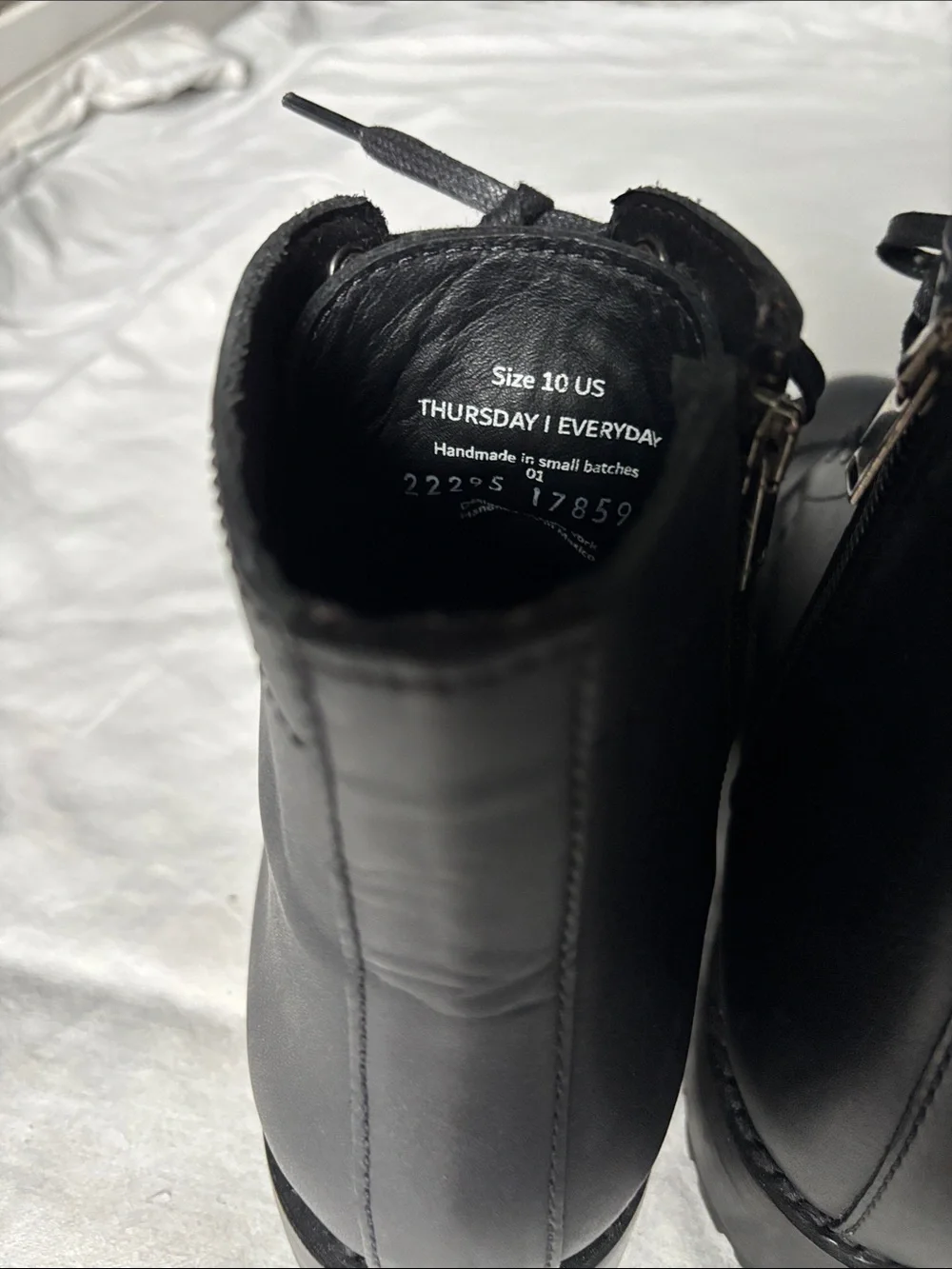 Like New! Thursday Boot Company Black Leather Lace-Up Cap-Toe Boots Size 10